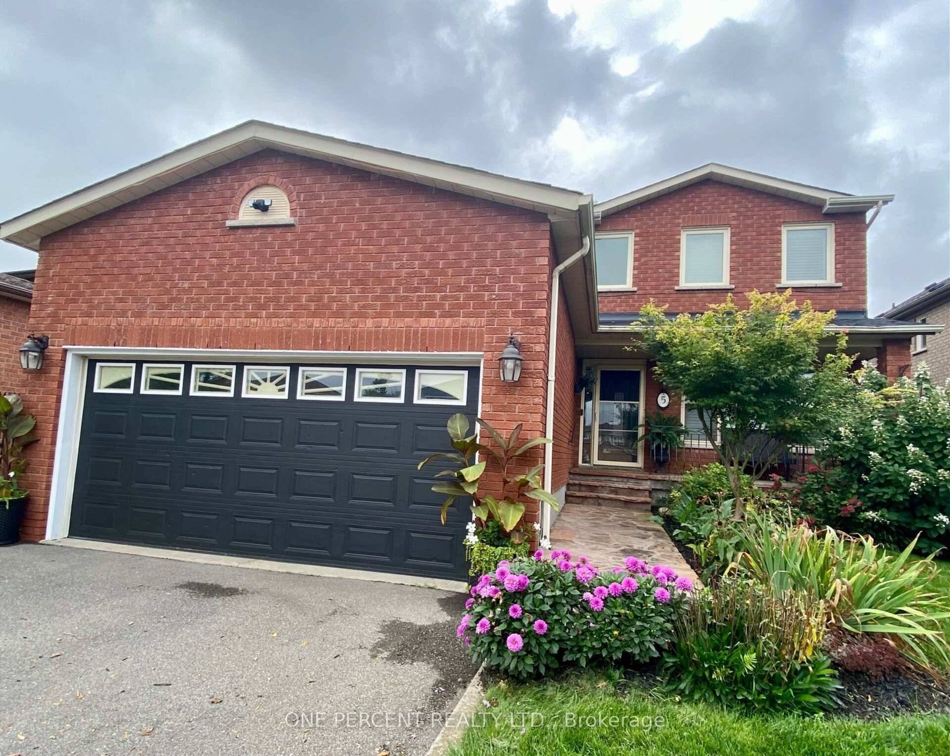 4 Br 3. 5 Bath. Over 3500 Sq.