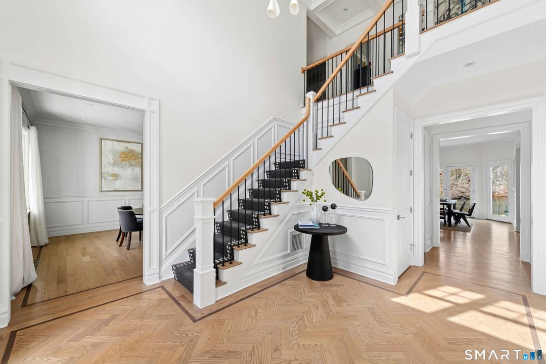 Welcome to Windermere on the Lake, a premier, gated community in North Stamford.