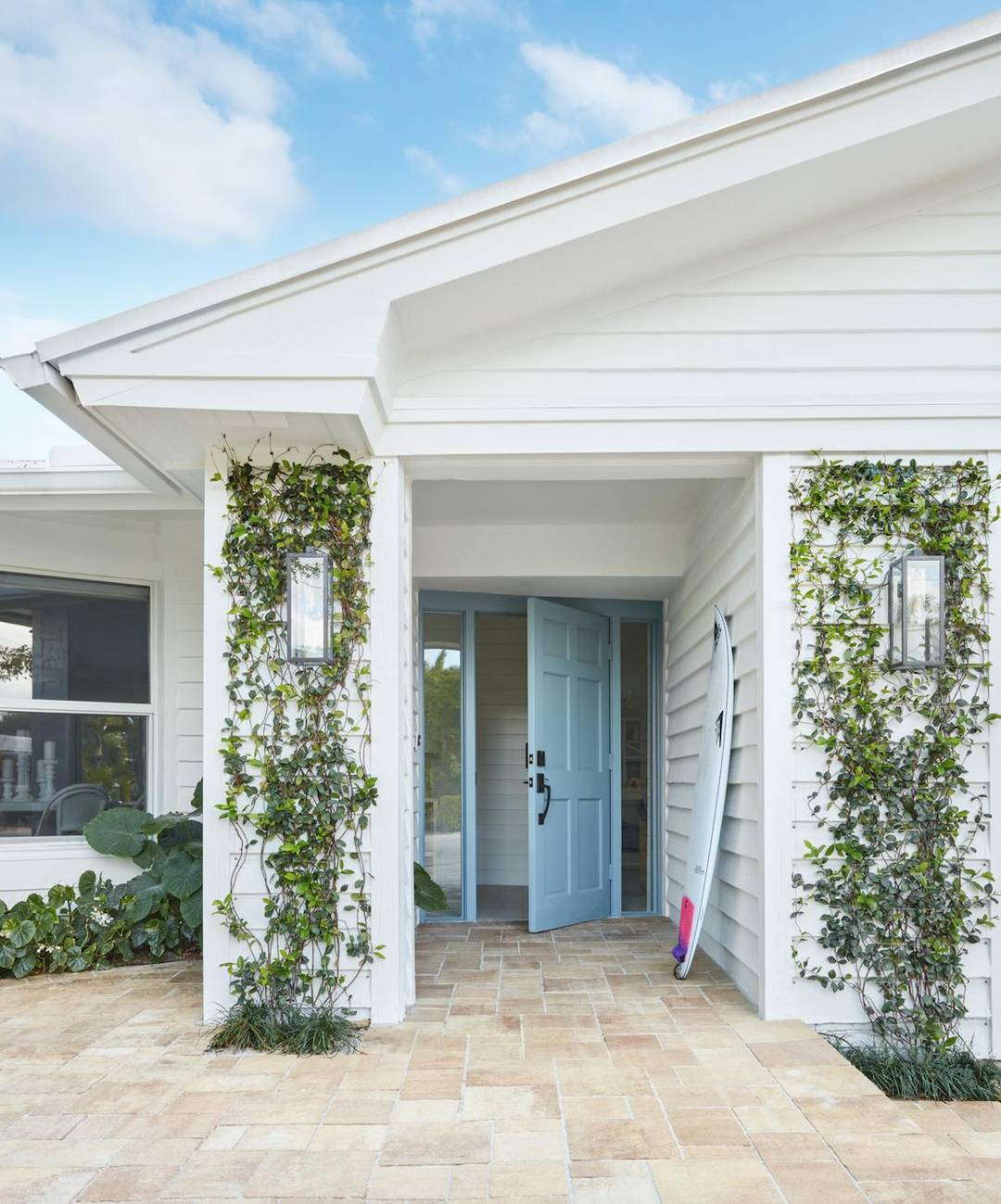 This Palm Beach Hamptons Chic, beautifully renovated home is ready for those looking for a sophisticated, clean look on the water !