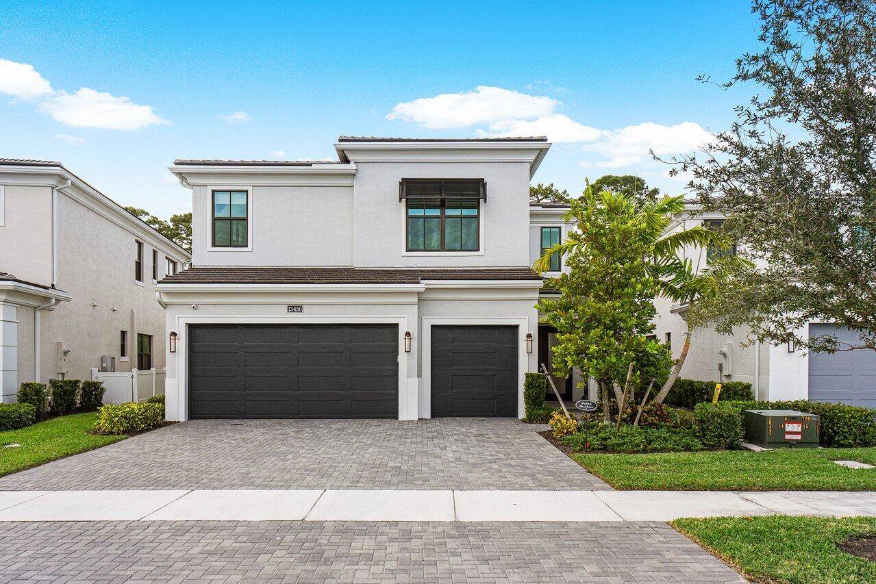 Newly Constructed, 5 bed 4 full bathroom home with 3 car garage, spanning over 4, 600 sq.