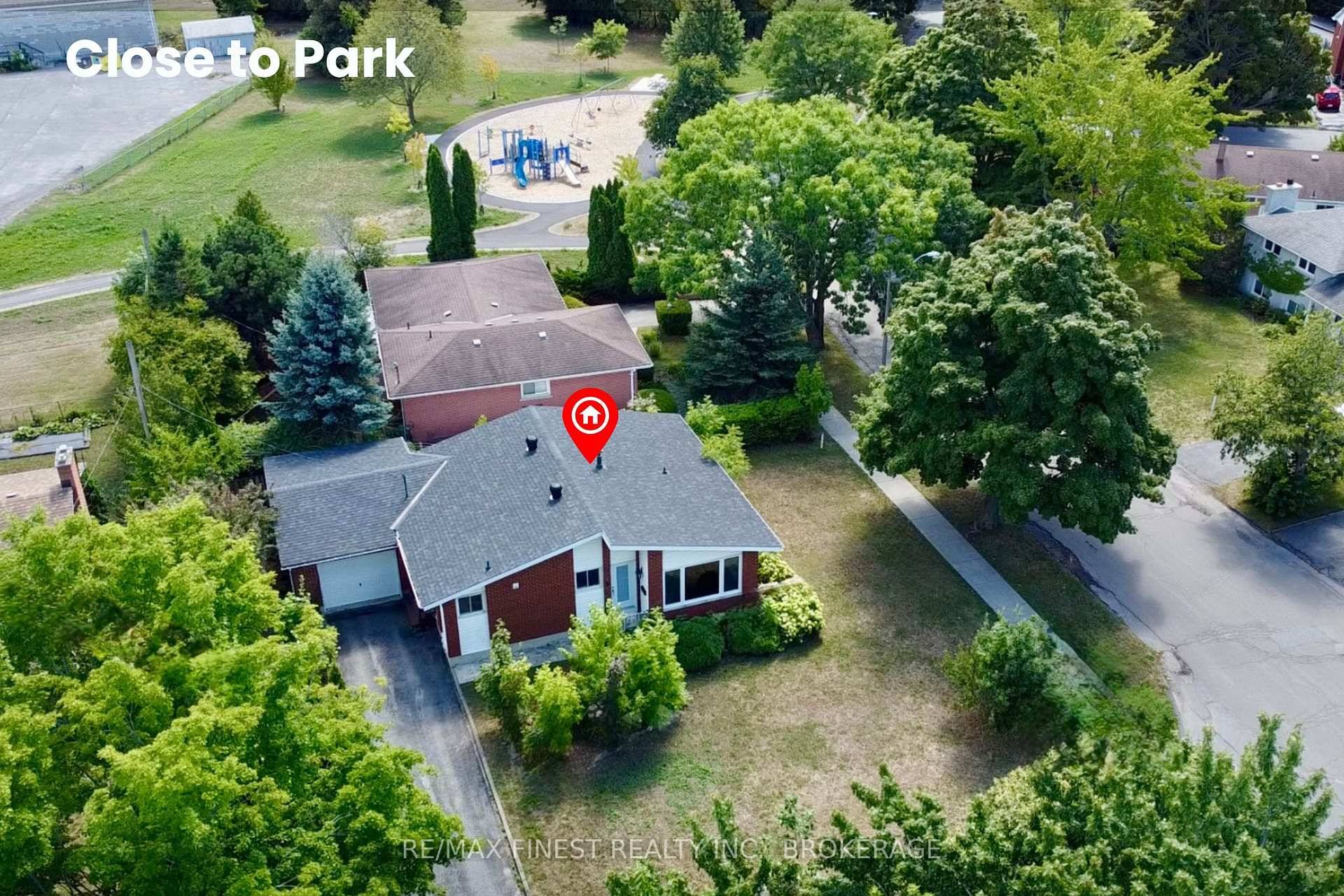 Vacant and Move In Ready !
