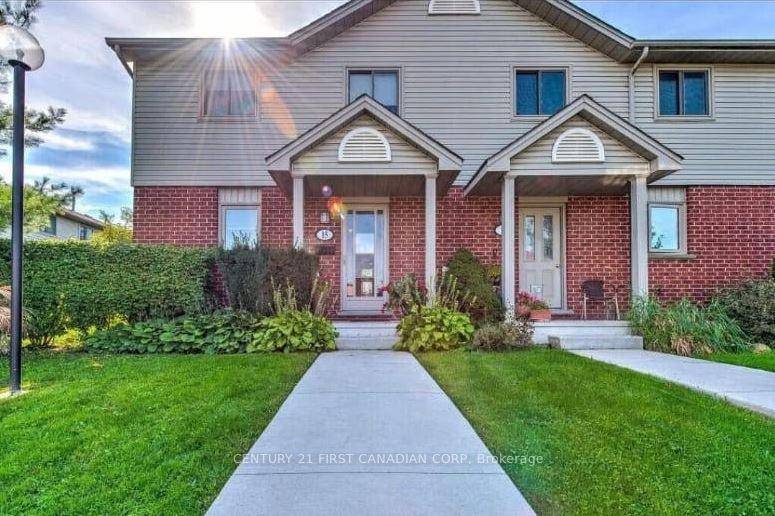 This well appointed three bedroom corner townhouse presents an excellent opportunity for comfortable and convenient living.