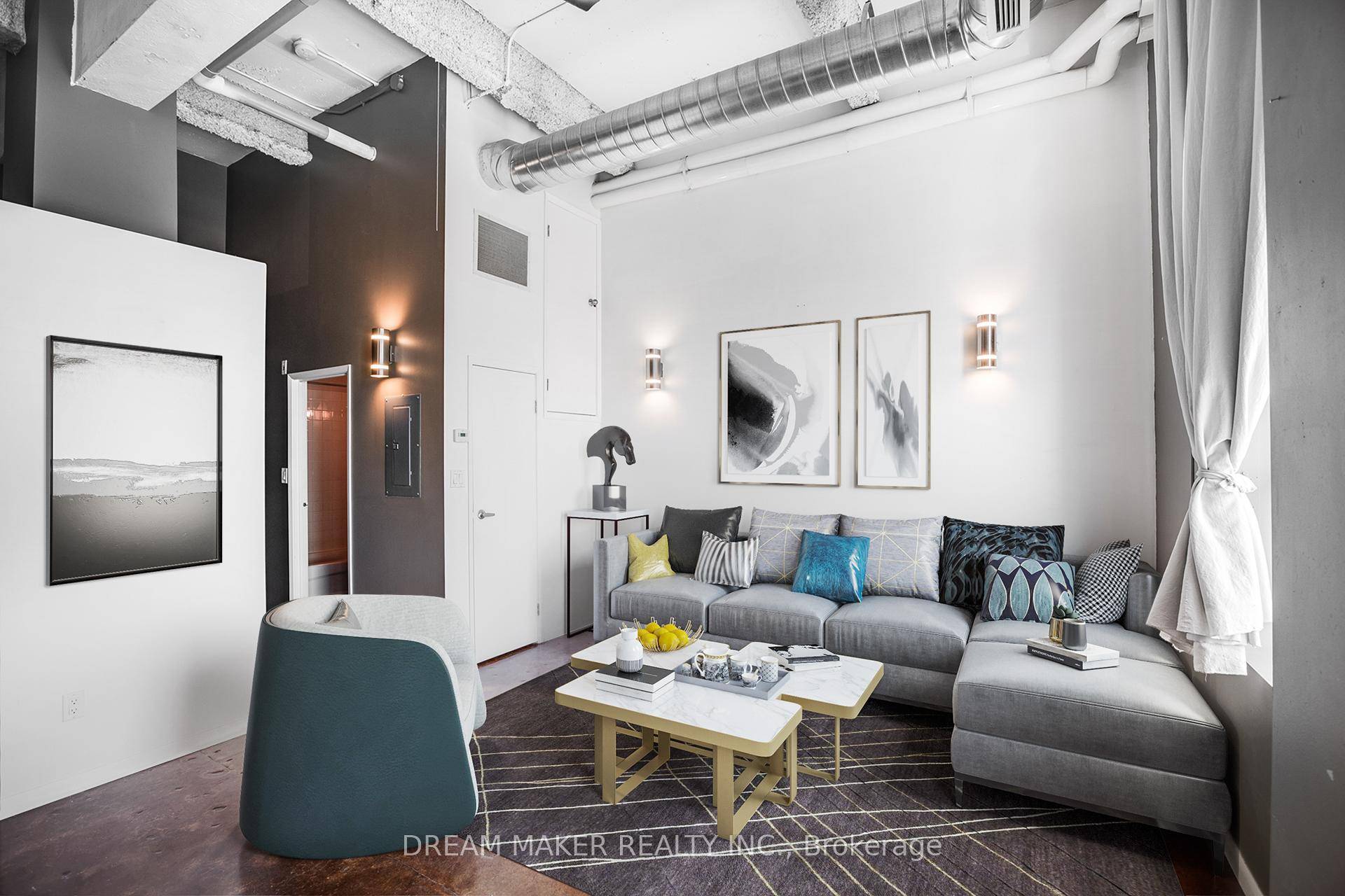 Spacious One Bedroom Loft Style With Rare 13.
