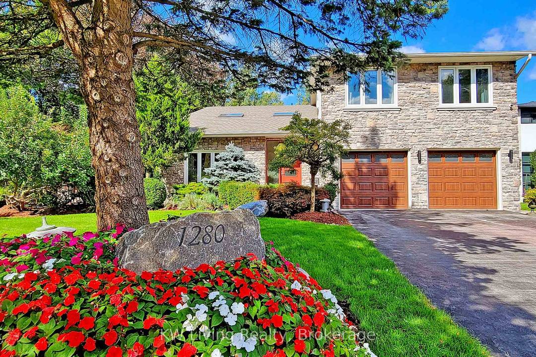 Gorgeous 4 1 Bedroom Fully Upgraded Home On Rattray Marsh Ravine, One Of Most Sought After Streets.
