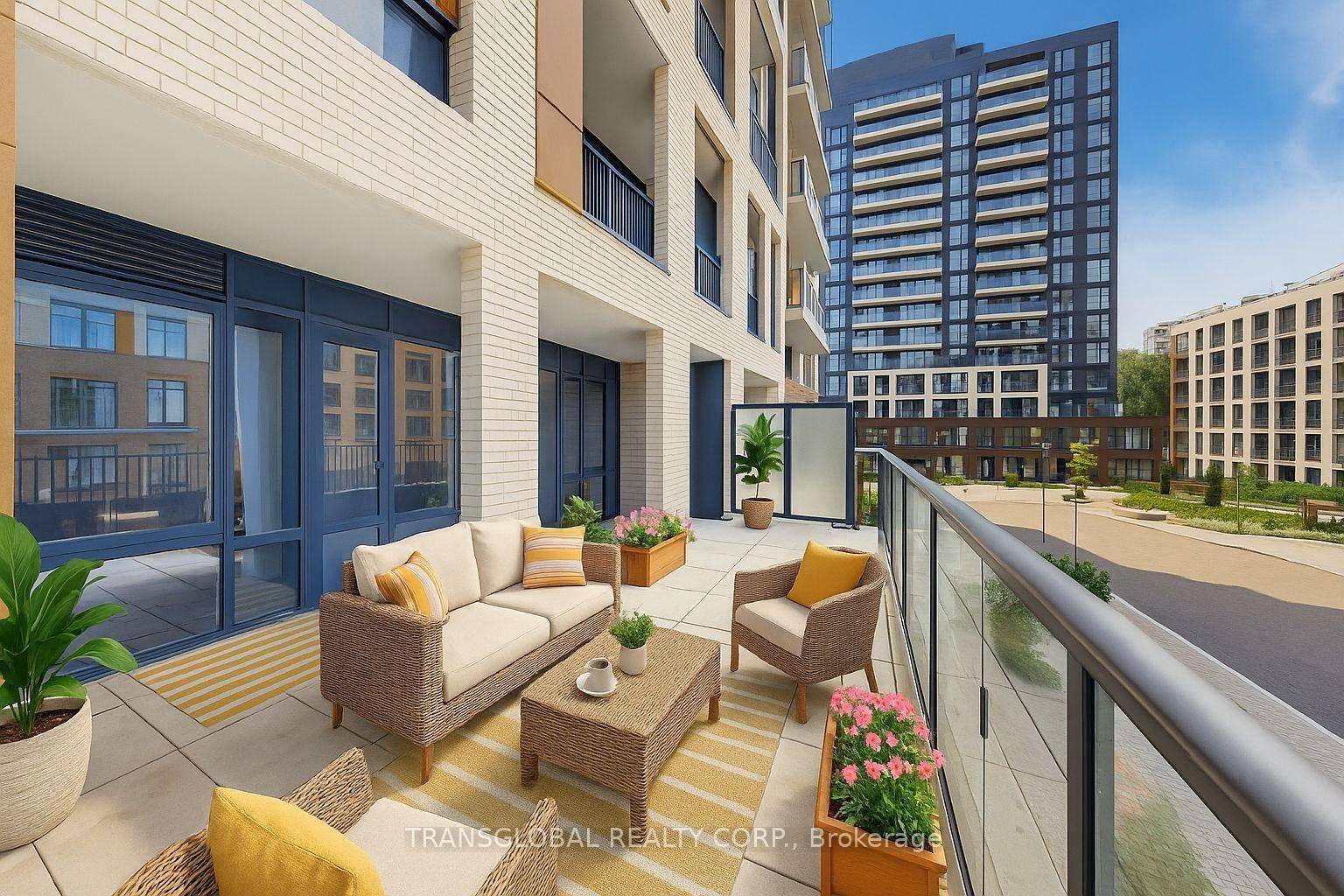 Welcome to luxury living in the heart of Thornhill !