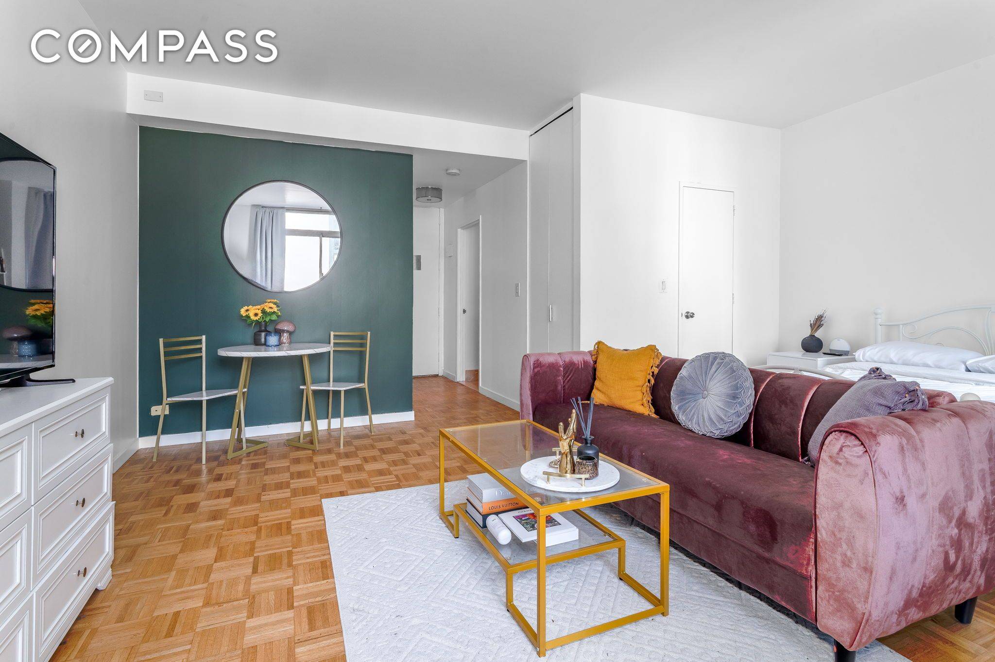 Welcome to your urban oasis at 145 E 48th St, Manhattan, NY !