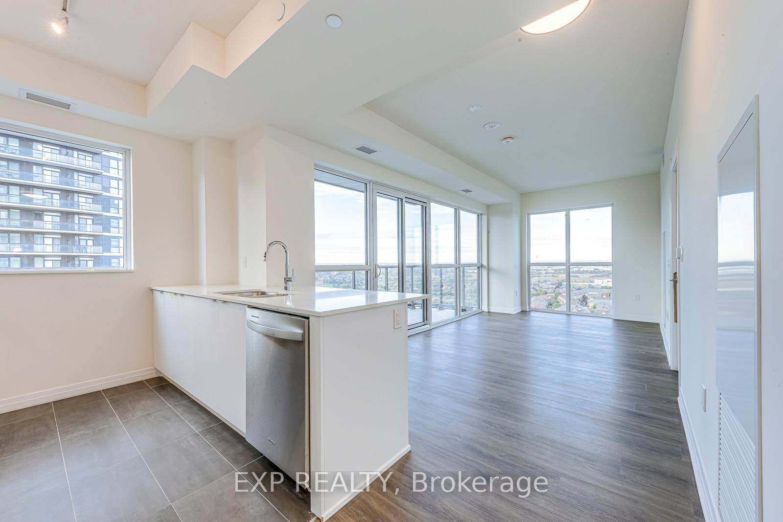 Welcome to Gemma Condos Brand New, Never Lived In !