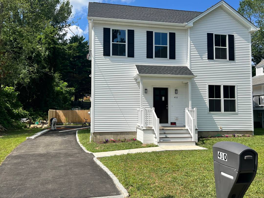 Welcome to 410 Alba where quality meets craftsmanship.