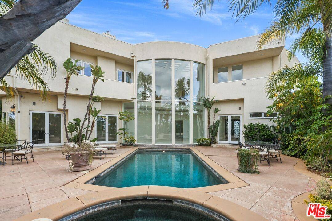 2470   Venus Dr 4BR Hollywood Hills East La