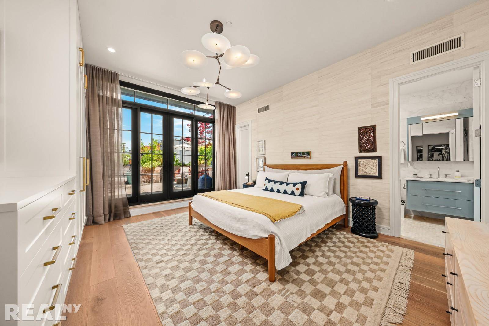 An abundance of space and natural light, combined with stylish comfort, warmth and sophistication at every turn welcome to Penthouse 3B at 438 Humboldt, a spectacular urban oasis in the ...