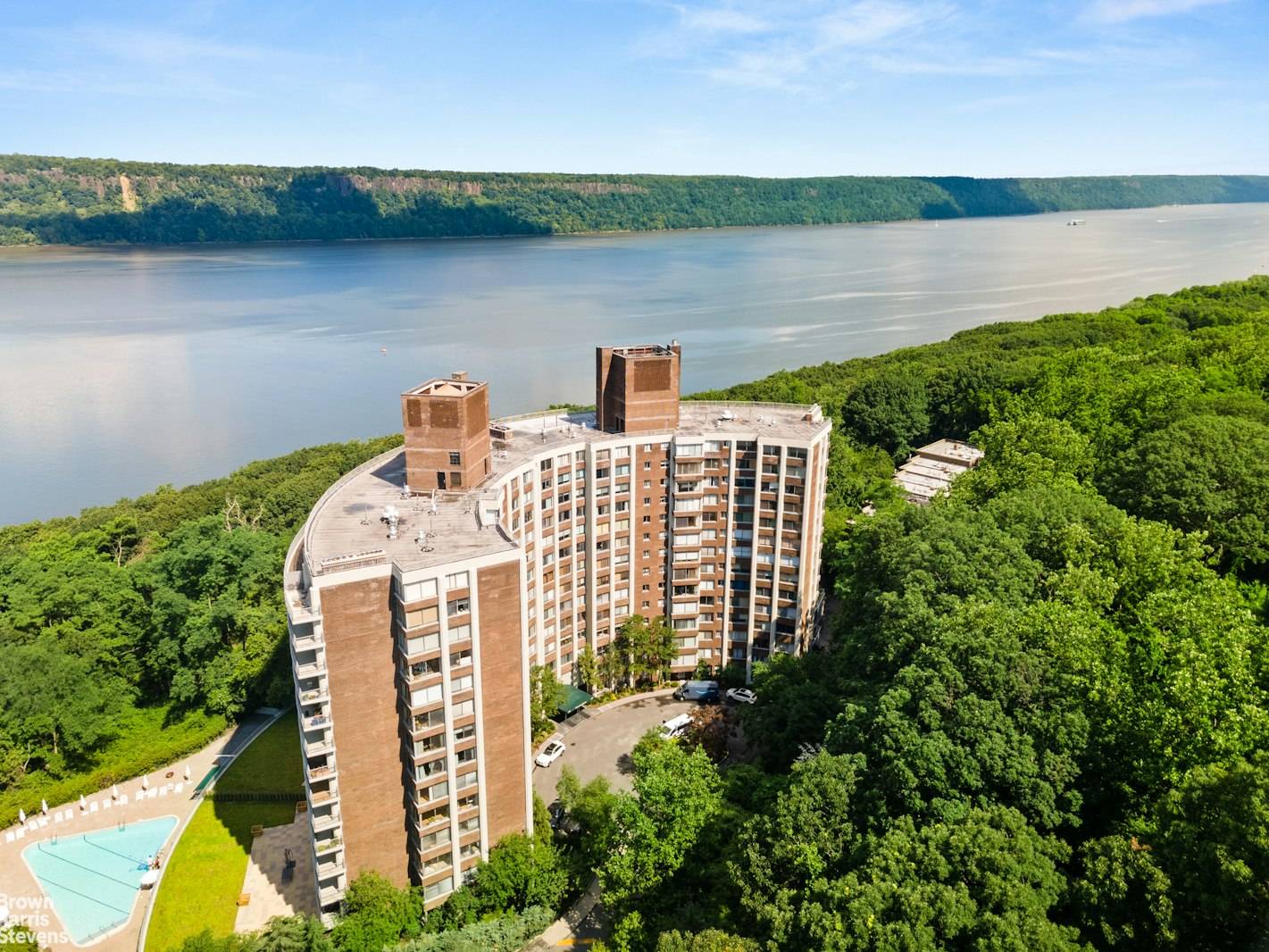 Perched high above the Hudson River, this exquisitely renovated residence offers a rare combination of high end custom finishes and sweeping, unobstructed views.