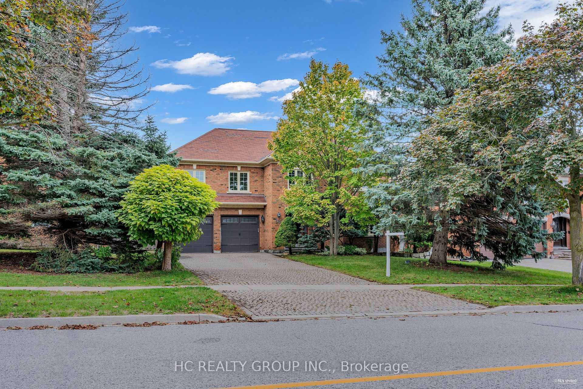 Don't Miss Out On This Impressive Stunning Executive Home On The Picturesque 60' Lot To Settle Your Family In Prestigious Bayview Hill, Tucked Away On A Quiet St.