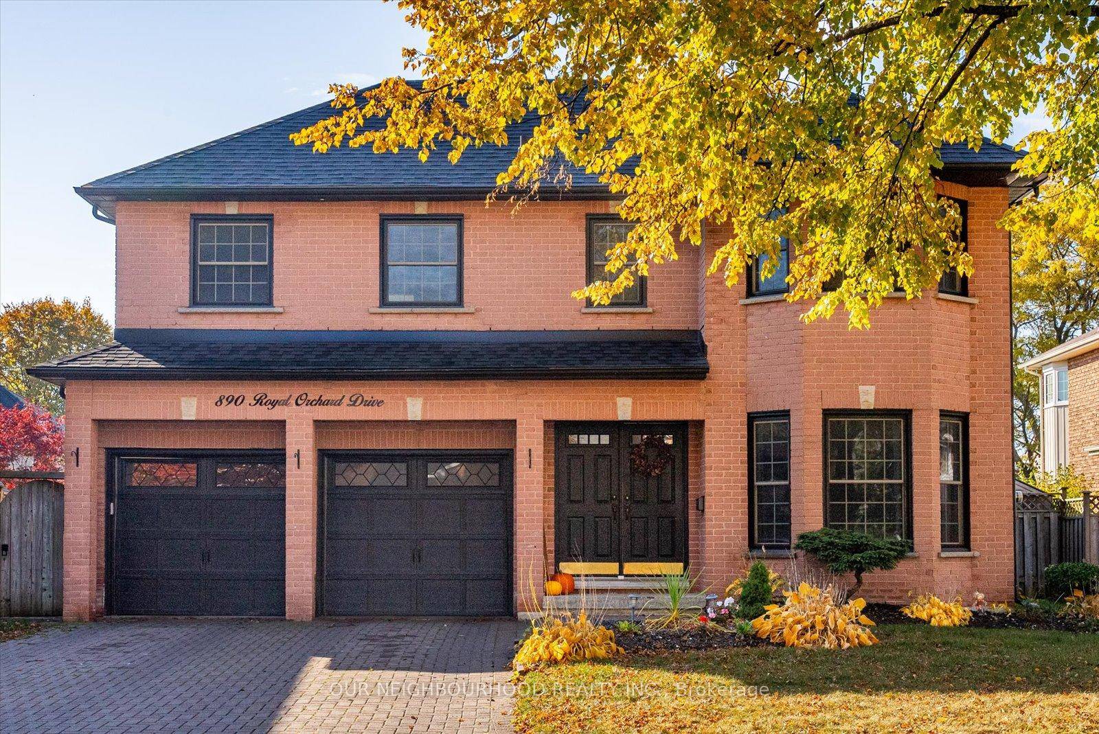 This stunning all brick, 4 bedroom, 4 bathroom home is located in one of North Oshawa's most desirable neighborhoods, surrounded by top rated schools, parks, shopping, and all essential amenities.