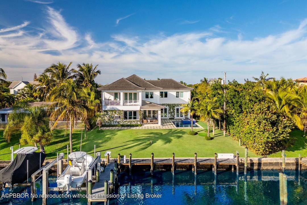 Beautiful 4BR 5BA Waterfront SoSo home built in 2015.