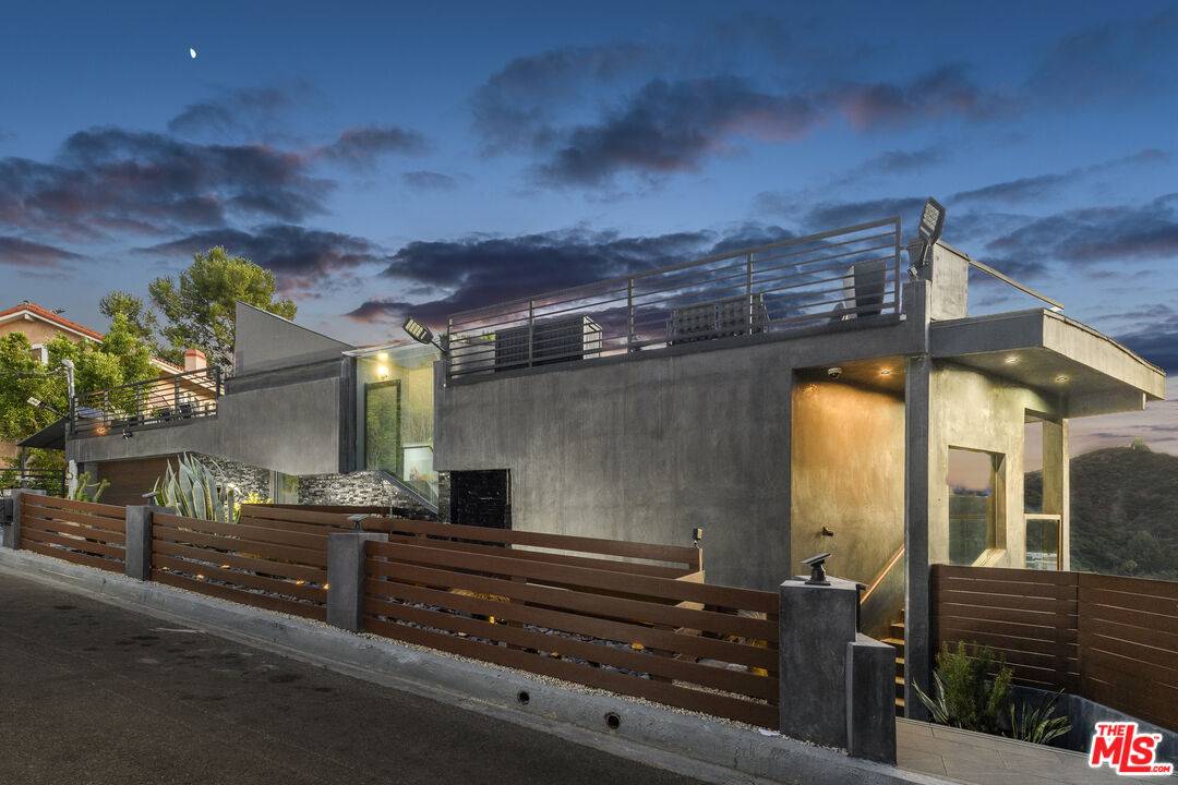2271   Gloaming Way 4BR Beverly Hills Post Office | B.H.P.O. La