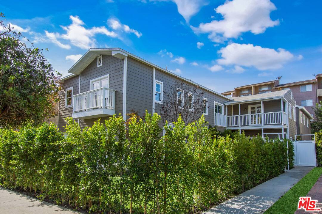 111 S Harper Ave 2BR Beverly Grove La