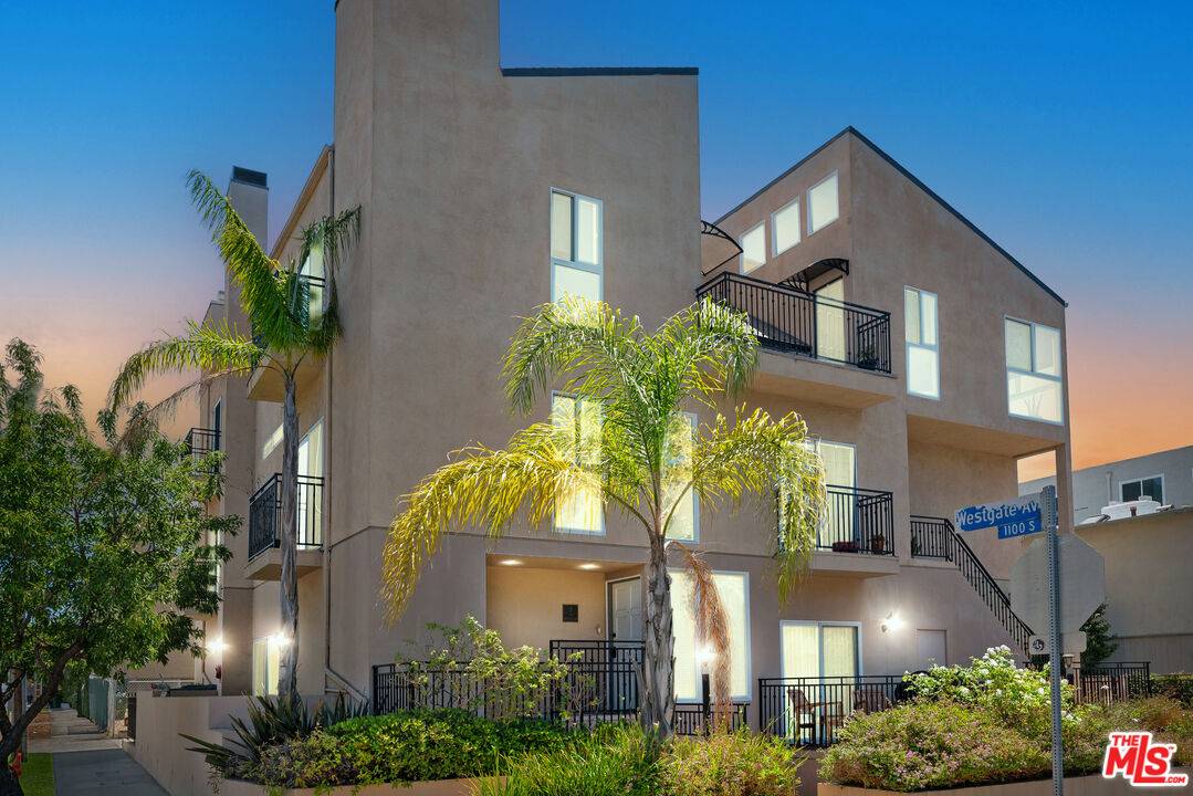 1103 S Westgate Ave 2BR Brentwood La