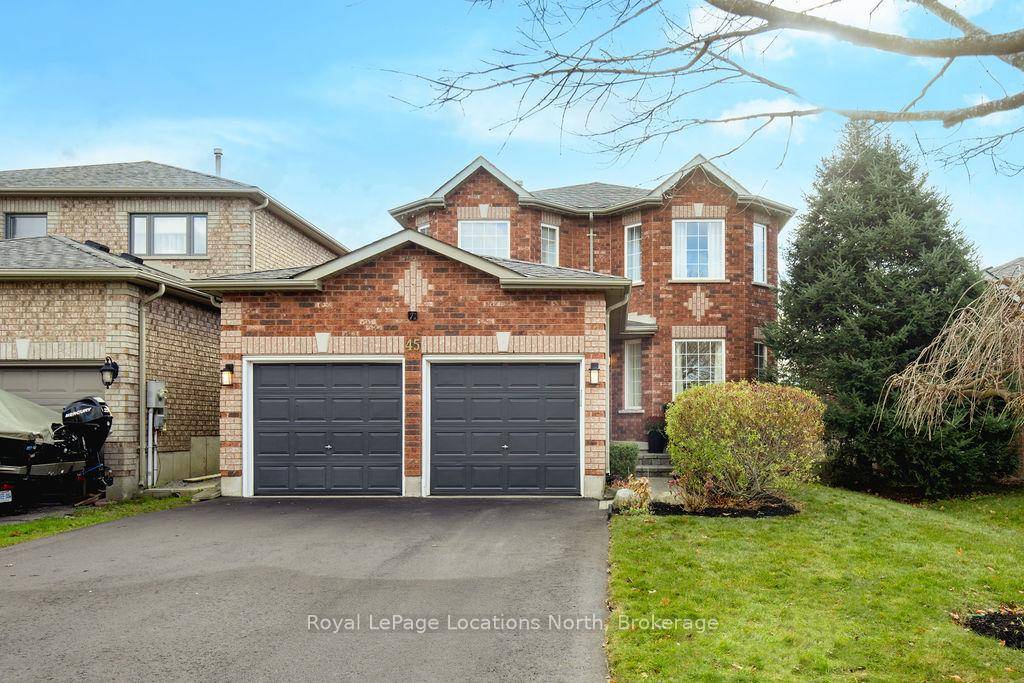Stunning 4 Bedroom Home in Desirable Holly.