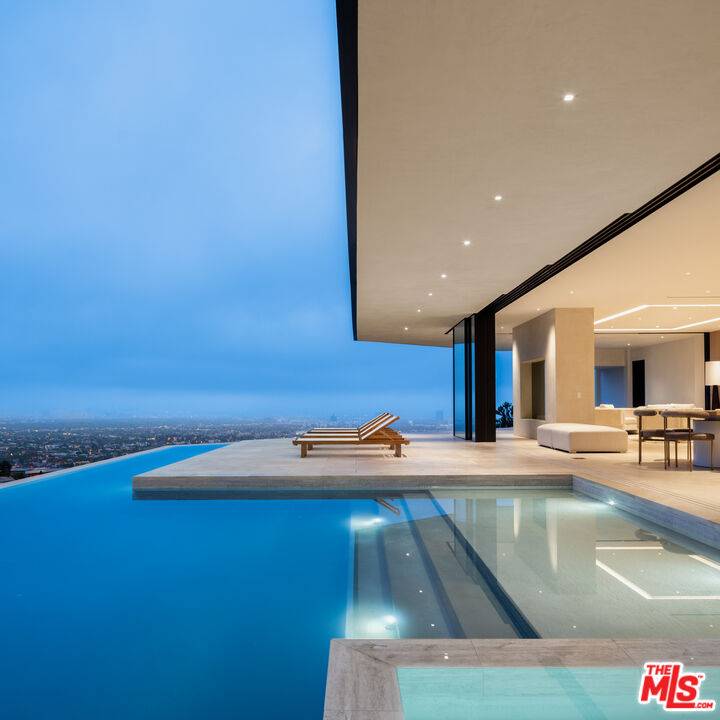 1410   TANAGER WAY Beverly Hills Flats LA