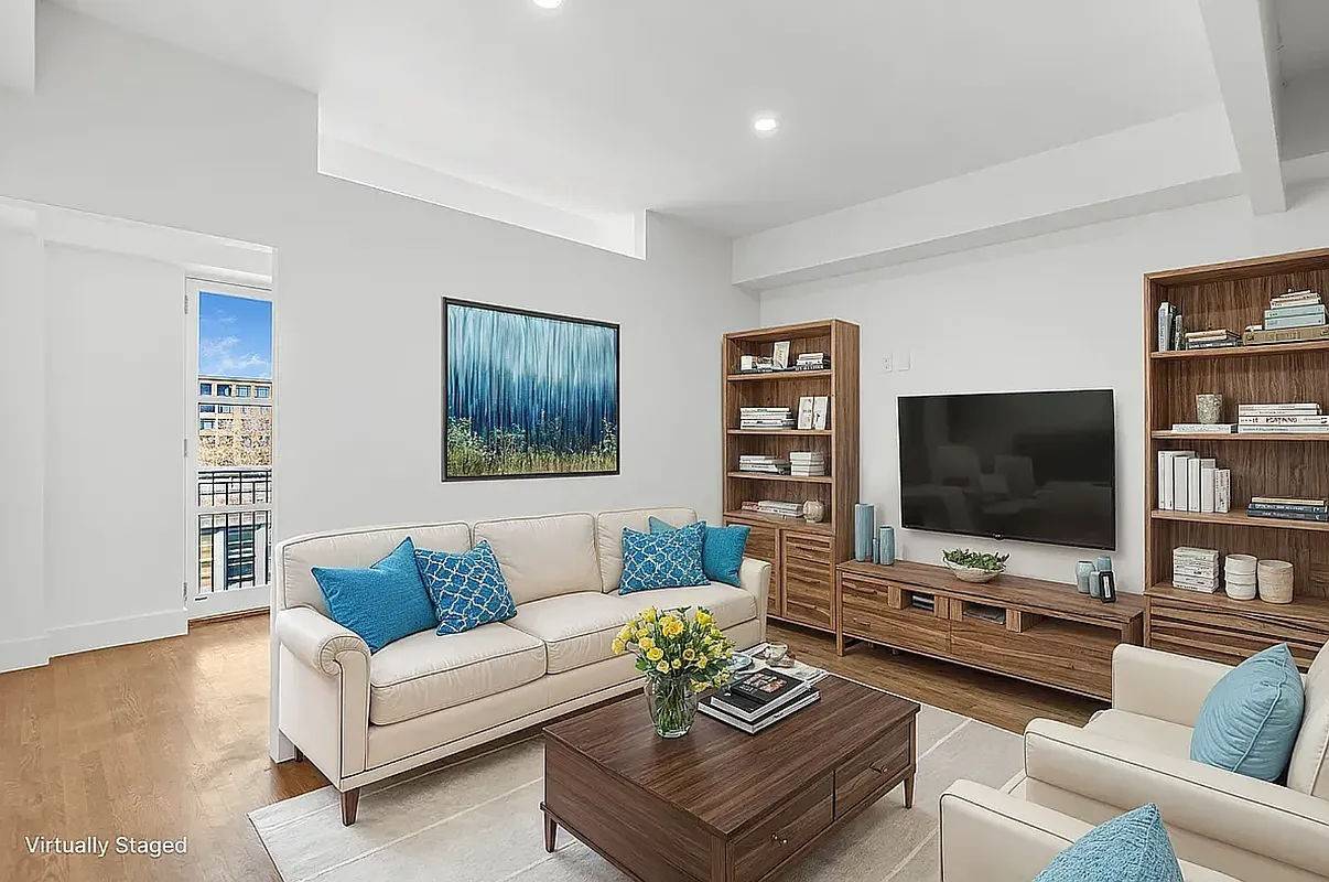 This beautifully renovated 3 bedroom apartment offers spacious queen sized bedrooms, a bright and open common area ideal for relaxing or entertaining, an updated marble bathroom, and the convenience of ...