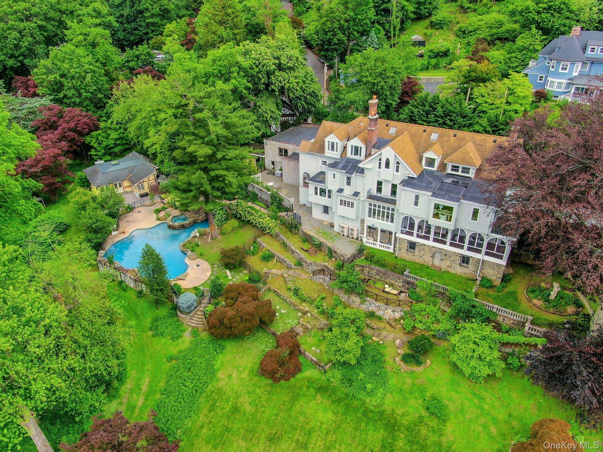 Perched above the Hudson River on 3.