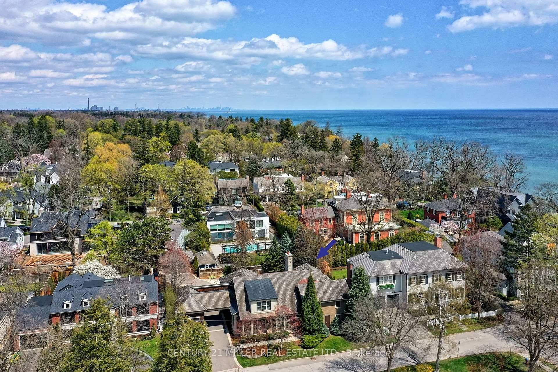 Welcome to 47 Allan Street, a gated custom residence nestled just steps from the lake in one of Oakvilles most desirable neighbourhoods.