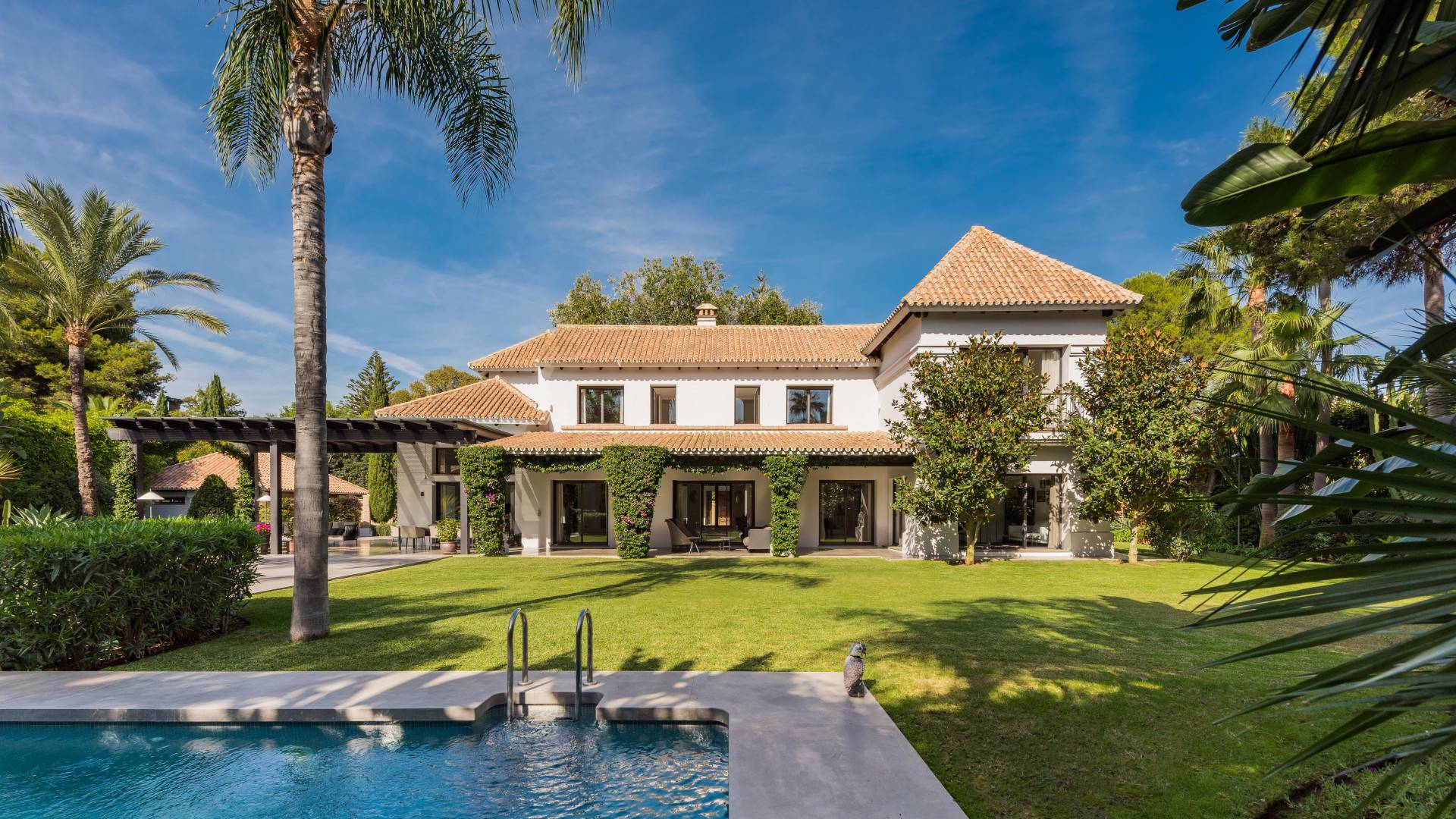 Marvellous Modern Mediterranean Villa, Las Mimosas, Puerto Banus, Marbella