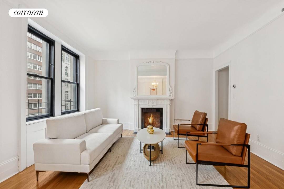 Stunning Renovated 3 Bedroom Flexible 2 Bedroom plus Office Family Room on East 86th Between Madison amp ; Park Welcome to your sun filled sanctuary in a charming, boutique style ...