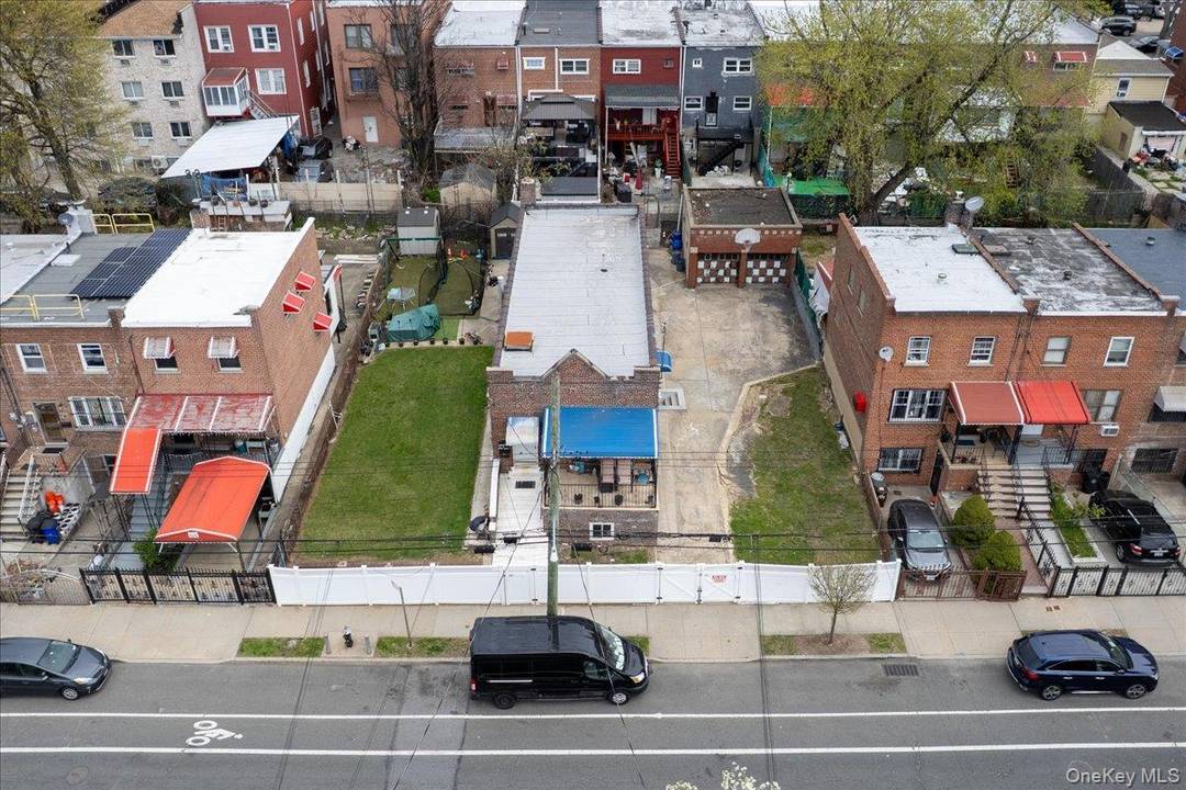 Buyers, investors, and builders, don t miss this rare opportunity.