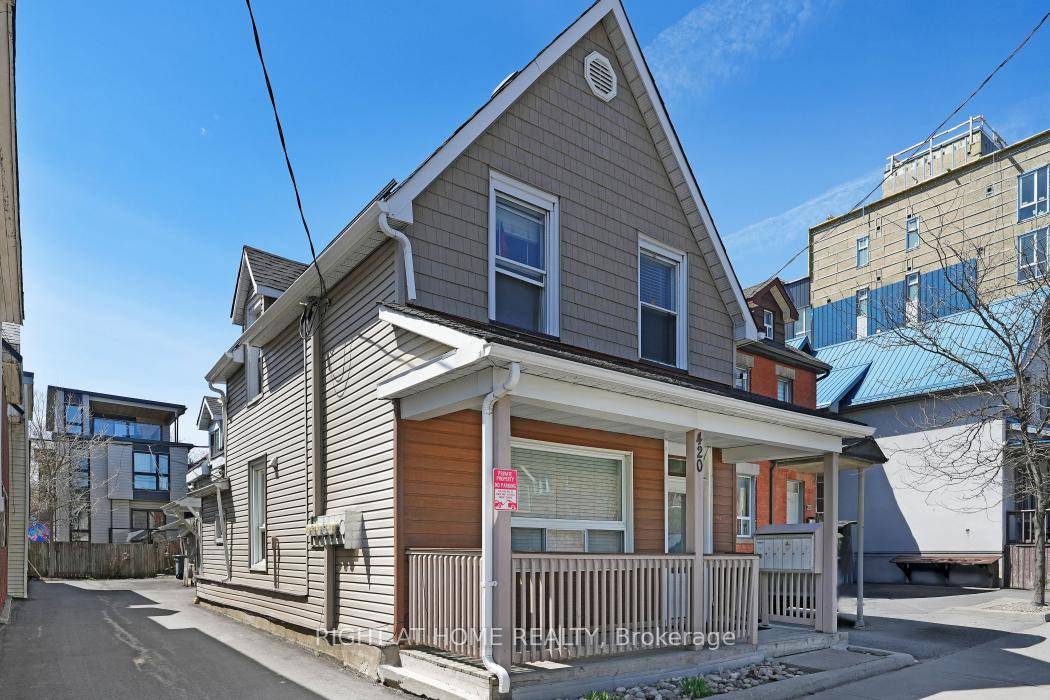 Prime 5 unit turnkey investment in the heart of Ottawa !
