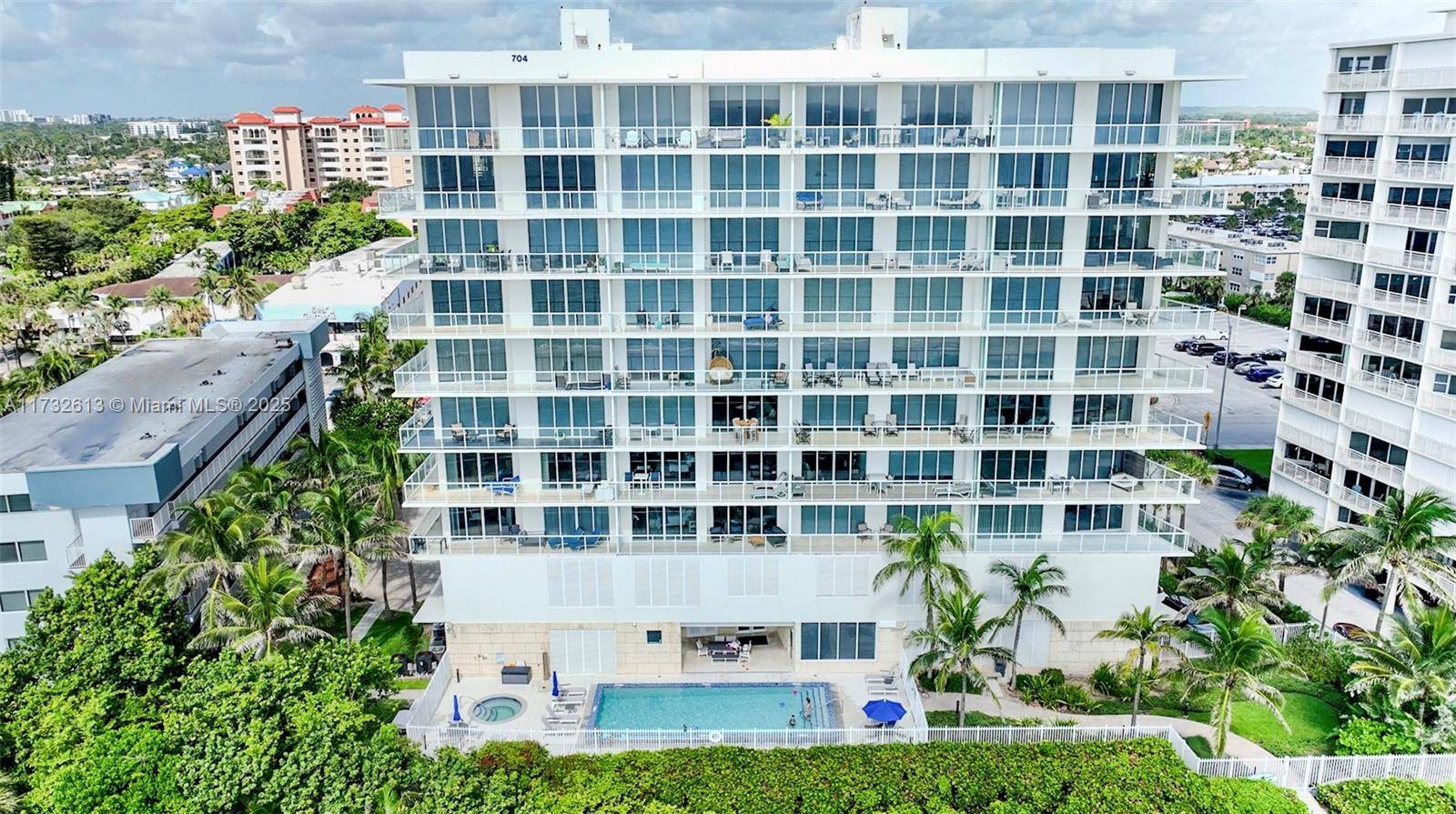 Discover luxurious beachfront living in this exclusive boutique building of just 32 residences.