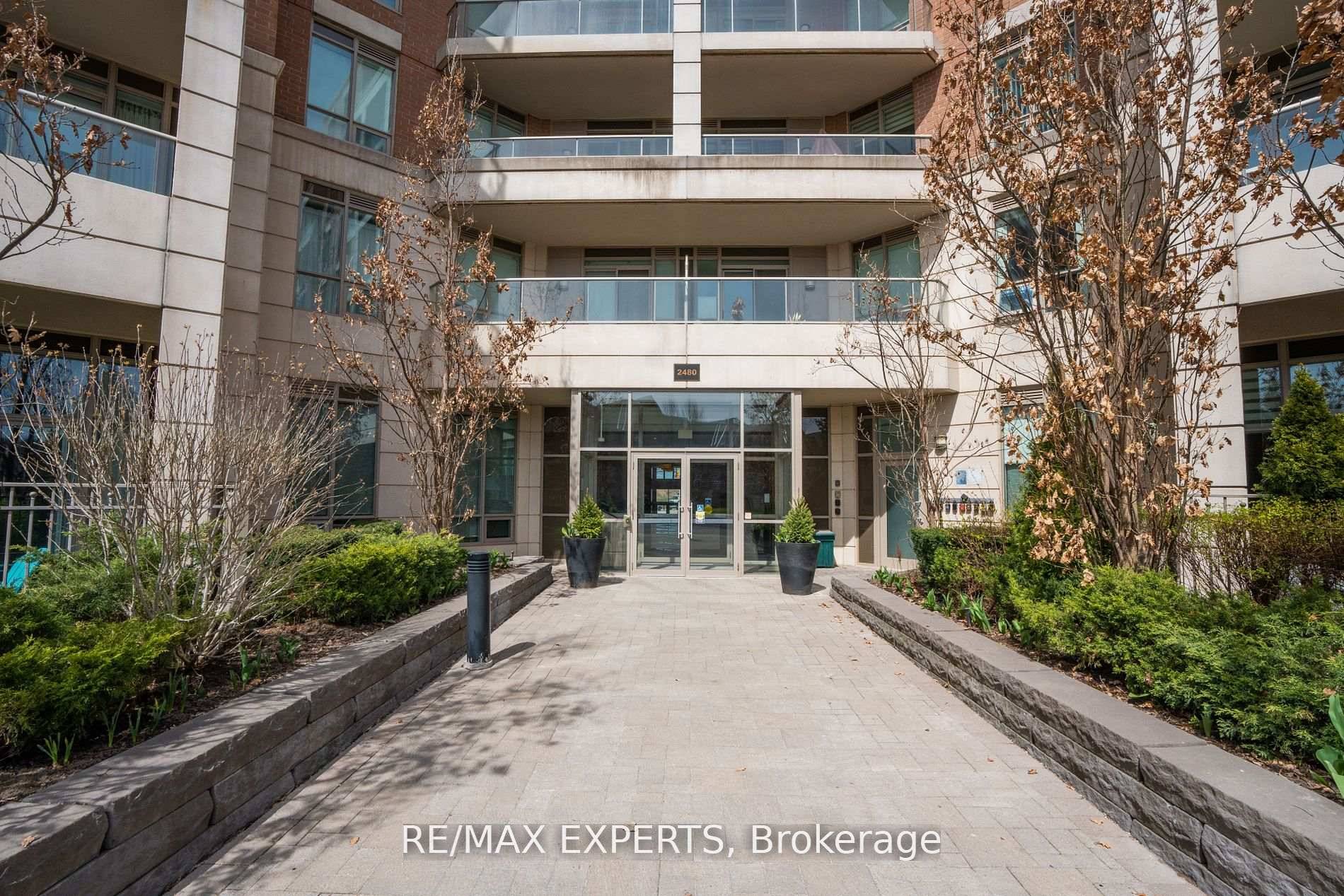 This spectacular condo apartment is ready to welcome you home !