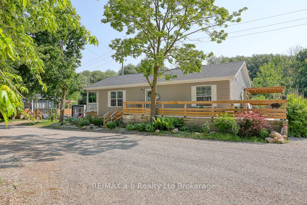Welcome to Twin Springs Cottage Condo Community !