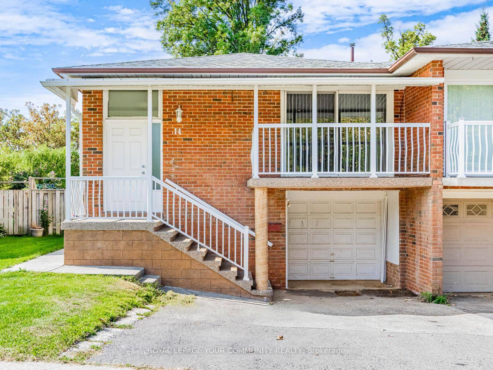 Don't miss this excellent opportunity to rent the main floor of a bright and spacious semi detached home.