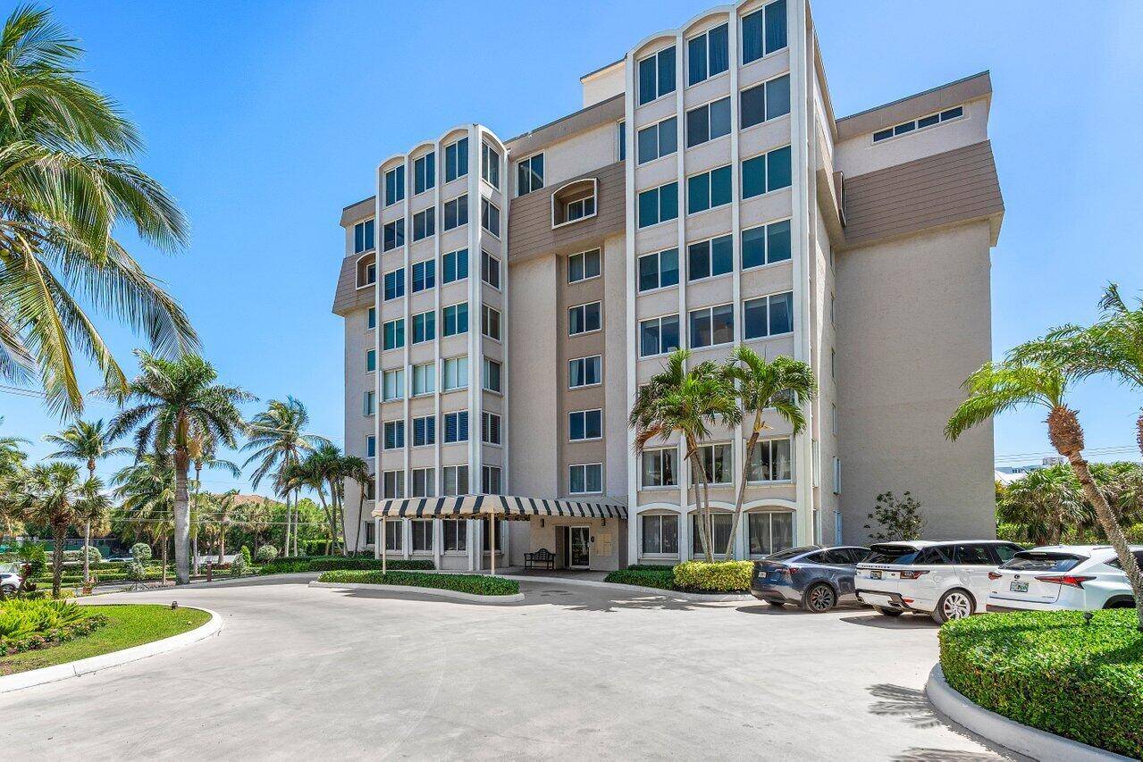 Incredible opportunity to own a spacious 3 bedroom, 2 bath condo offering 2, 165 square feet of living space in a prime Delray Beach location.