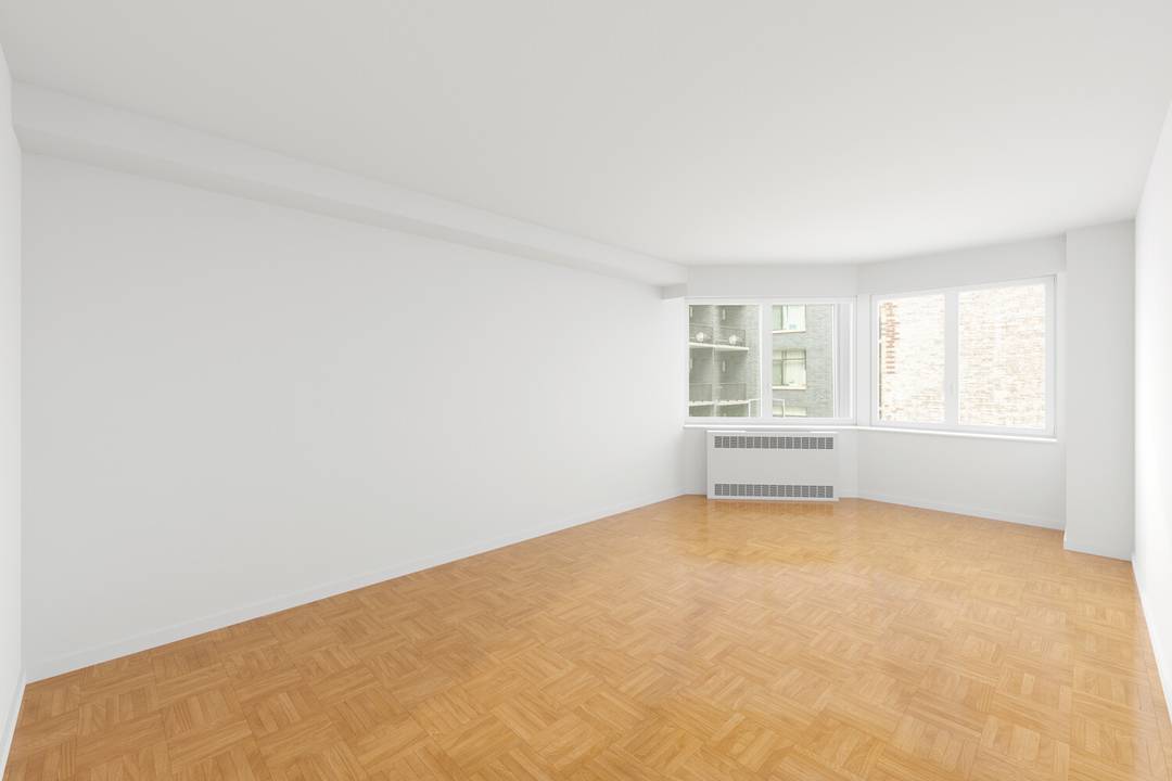 Residence 5V at 301 East 22nd Street is a bright and spacious one bedroom located in a well known full service co op in the Gramercy area.