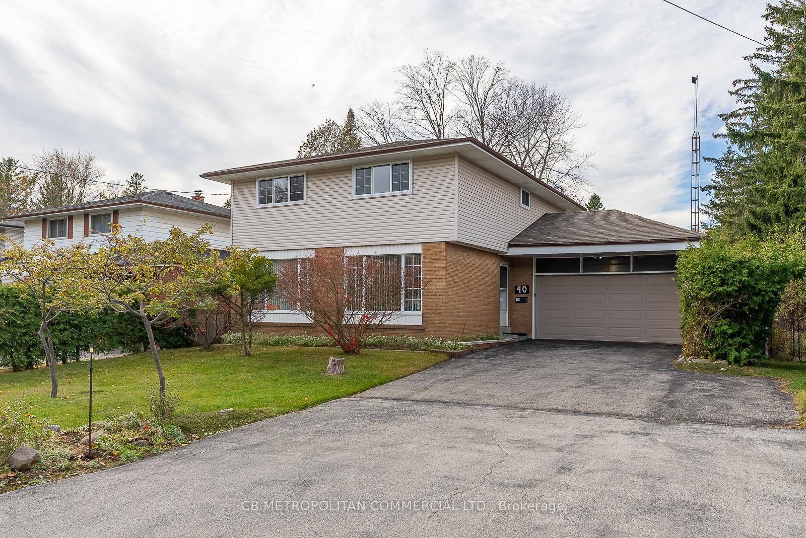 XL Family sized house in strong family neighbourhood ; ; On one of the largest lots in Highland Creek 12, 173 sq.