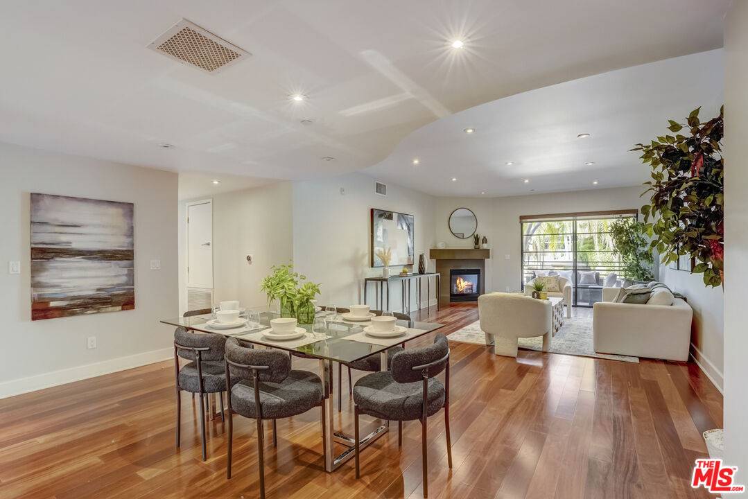 8788   Shoreham Dr 3BR Sunset Strip La