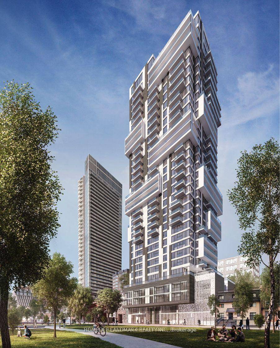 Prime Location ! Ivy Condo !