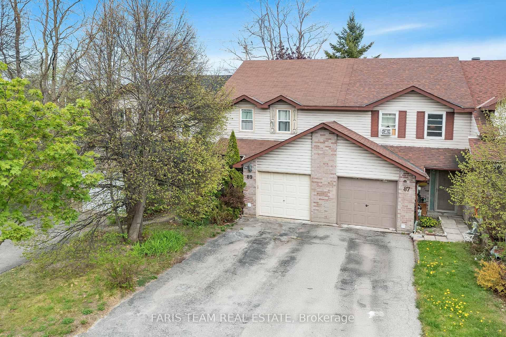 Top 5 Reasons You Will Love This Home 1 Established on a quiet crescent, this welcoming home enjoys a prime location just minutes from the Allandale Waterfront GO Station and ...