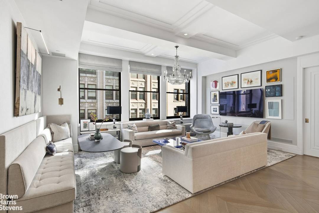 This iconic pre war boutique condominium on Madison Square Park is widely regarded as one of the most coveted addresses on Fifth Avenue.