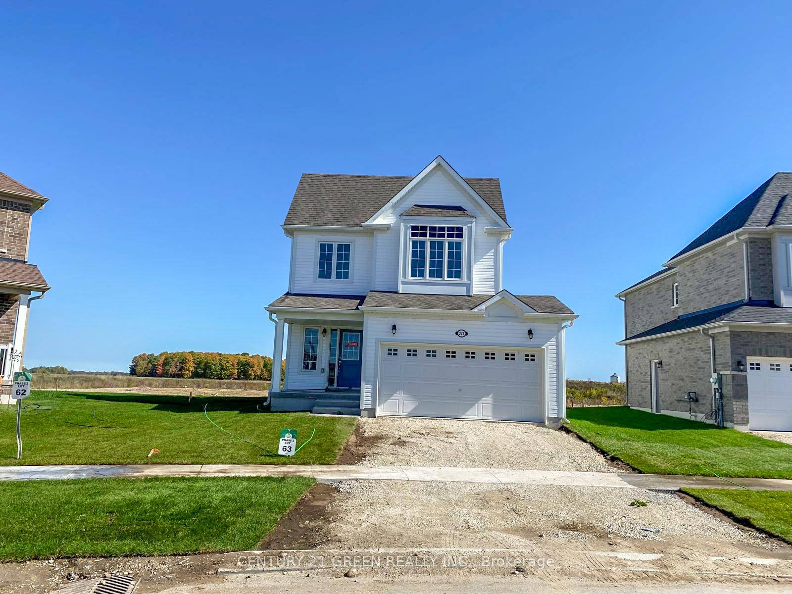 An Excellent Opportunity to have an Ownership of this Brand New Never Lived in Detach House built on a Premium Lot by McPherson Builder !