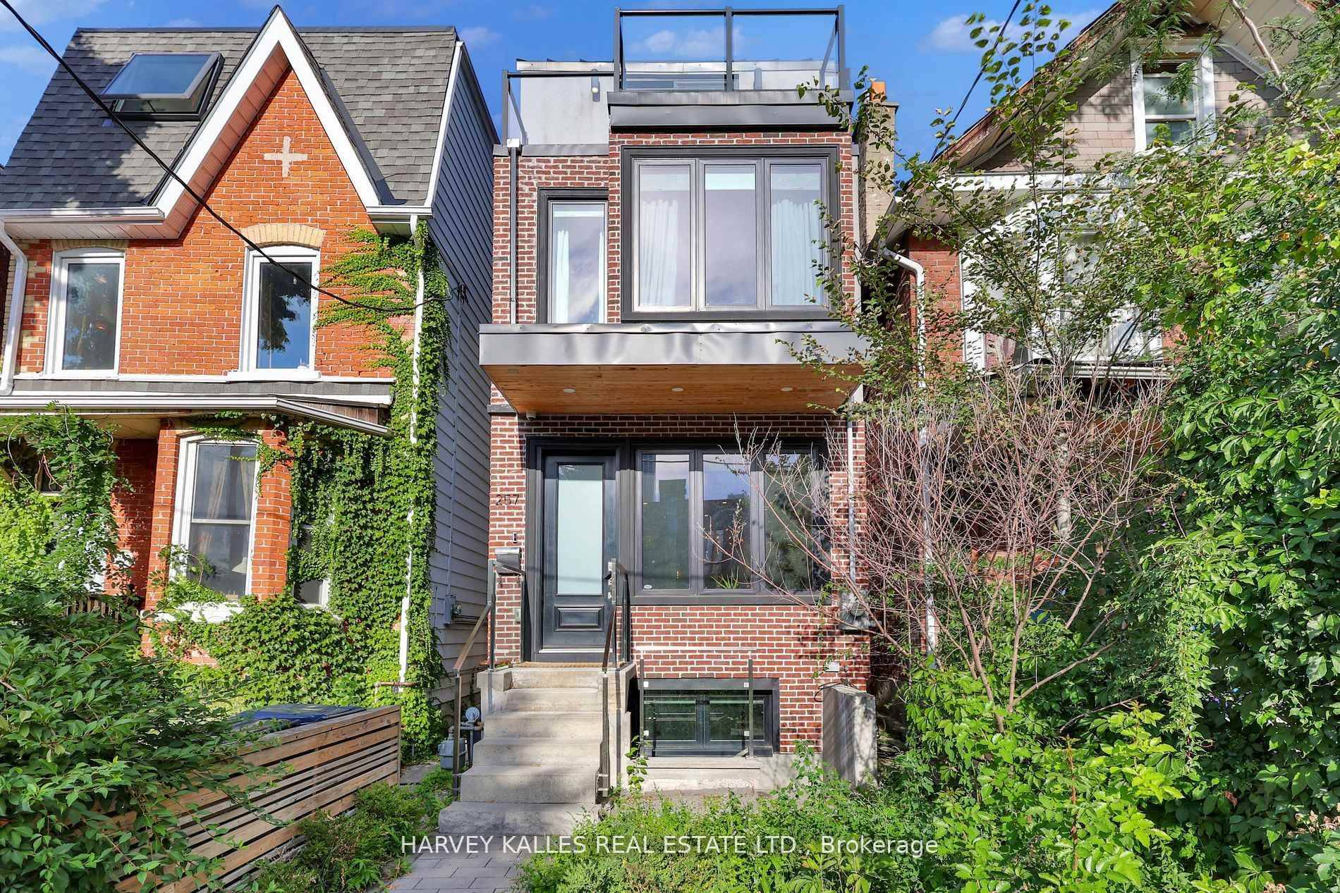 Nothing Short Of Spectacular 257 Borden St Is A Contemporary 3 Storey Home In Toronto's South Annex.