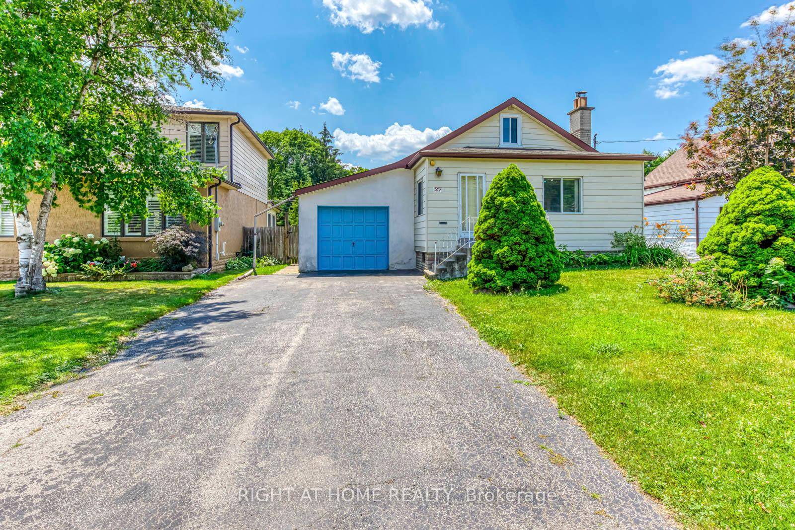 Detached Home full of Potential !
