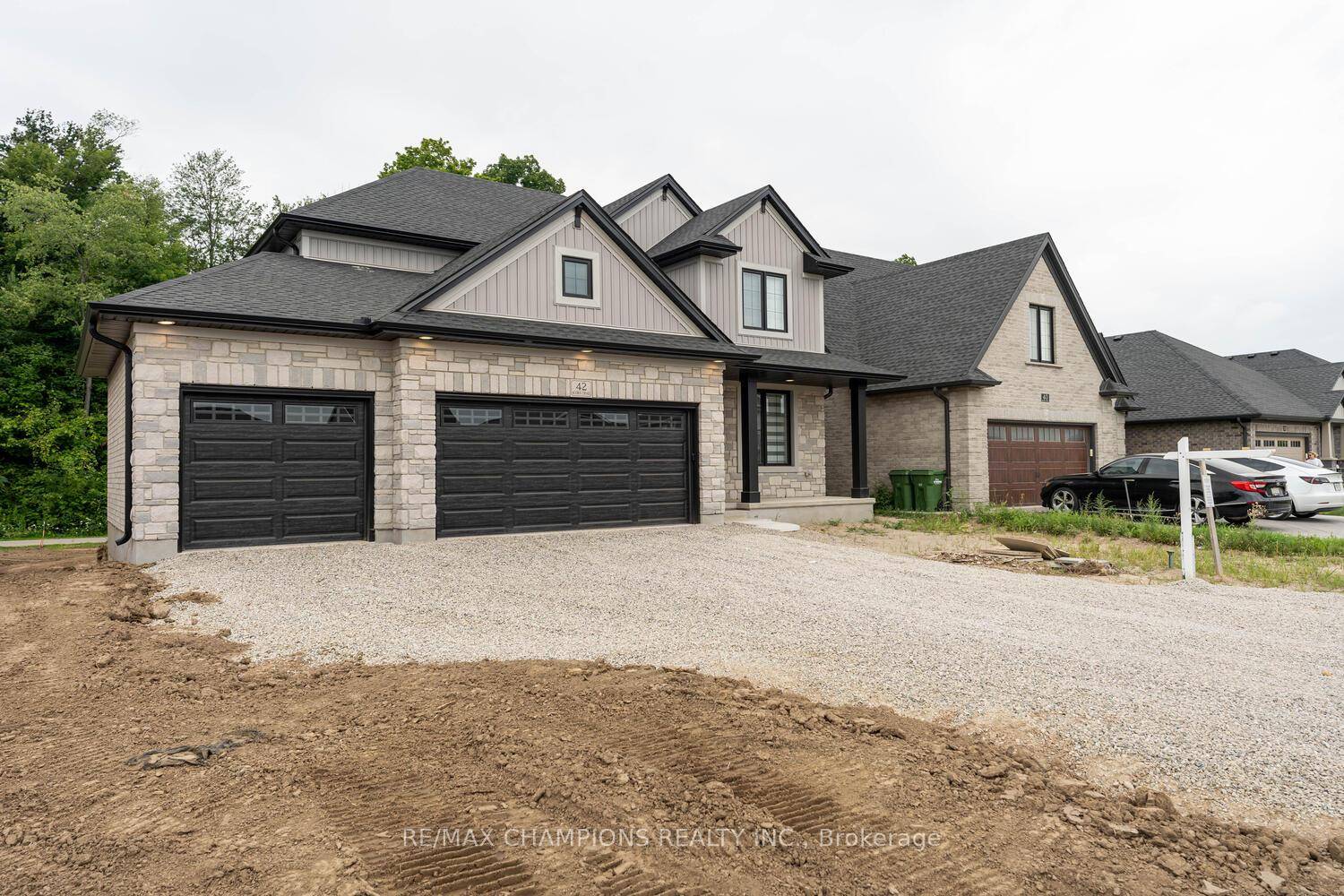 Welcome To Stunning 2022 Build 2686 Sq.