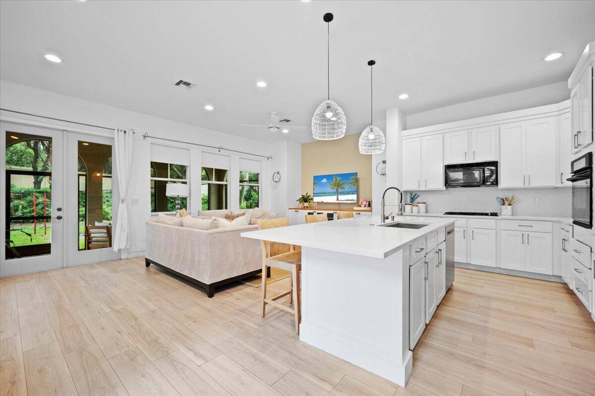 Magnificent Fully Renovated 3Bed 2.
