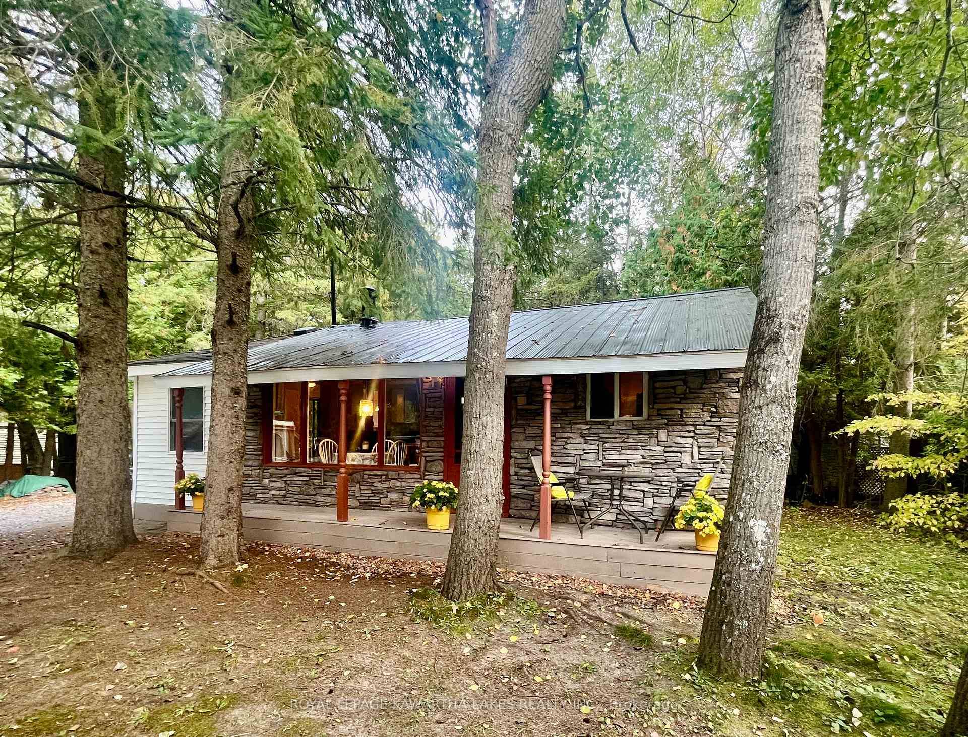 A Serene Retreat on the Trent Severn Waterway !
