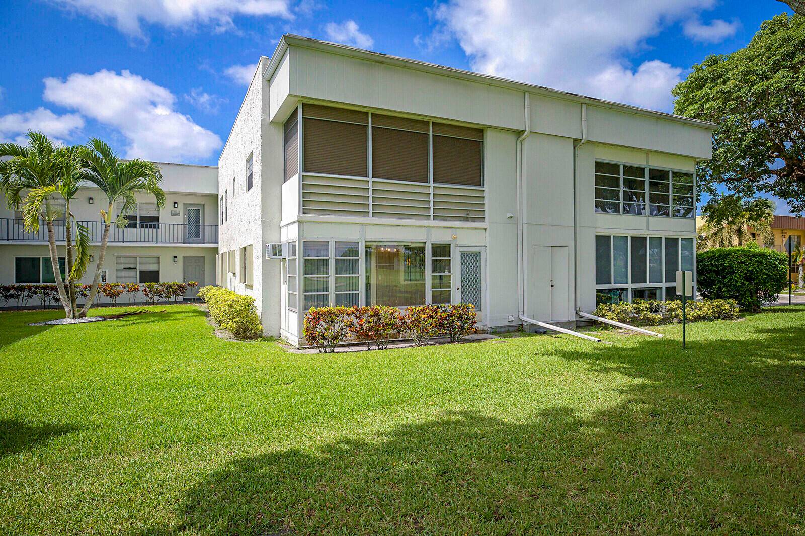 Easy Living with Golf Course Views in the Heart of Kings Point !