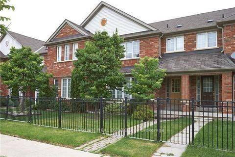 Amazing ! ! ! Town house, Upgraded Baths amp ; Kitchen, Master Br.