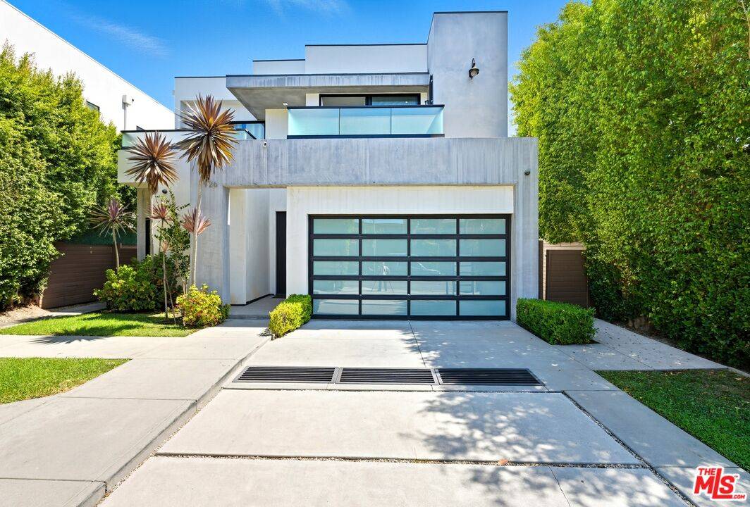 926  N Crescent Heights Blvd 4BR Hollywood Hills East La